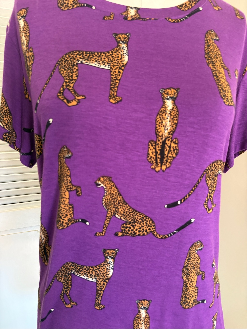 Purple ModCloth  Cheetah Print Short Sleeve Tee SZ L - Picture 6 of 7